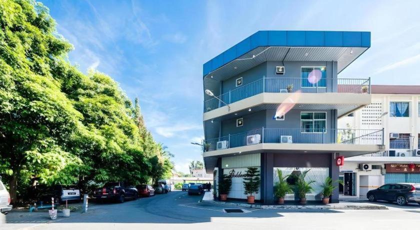 Goldenhill Hotel Kota Kinabalu Exterior photo